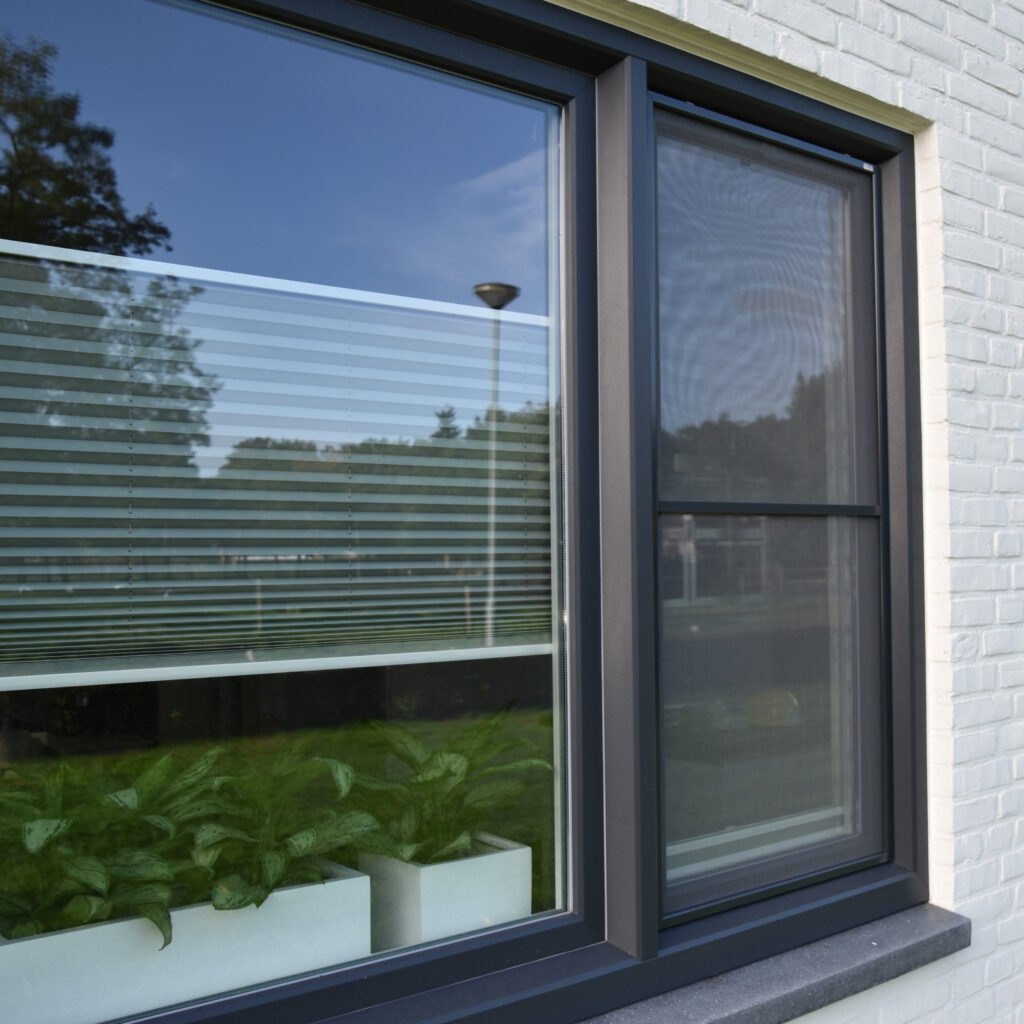 horren kunststof kozijnen